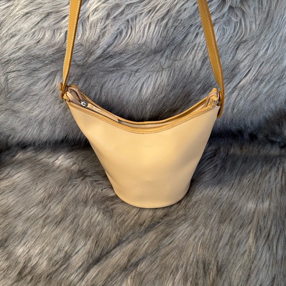 PRICE FIRM Francesco Biasia Chic Cream Leather Shoulder Bag - Picture 10 of 11